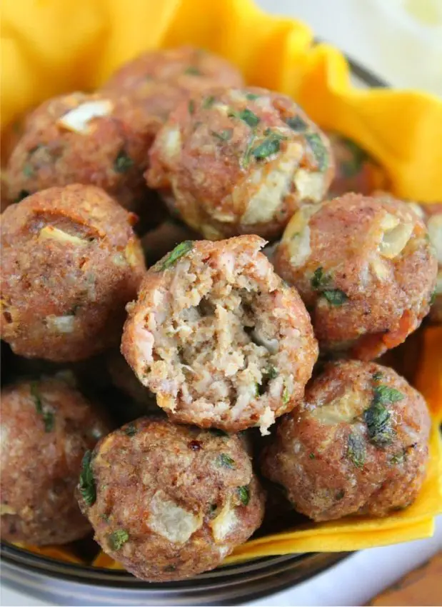 Traditional Italian Baked Meatballs | DebbieNet.com